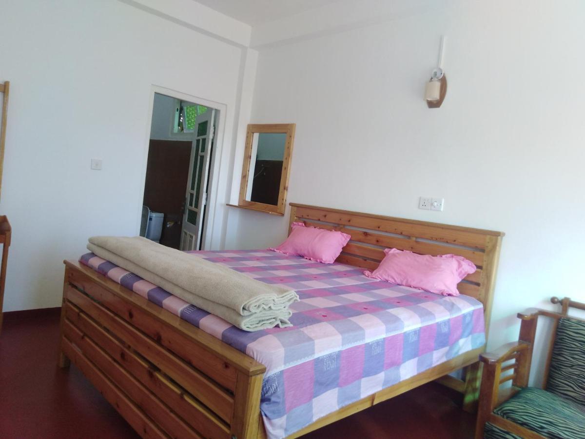 Forest Cyniciam Homestay オヒヤ エクステリア 写真